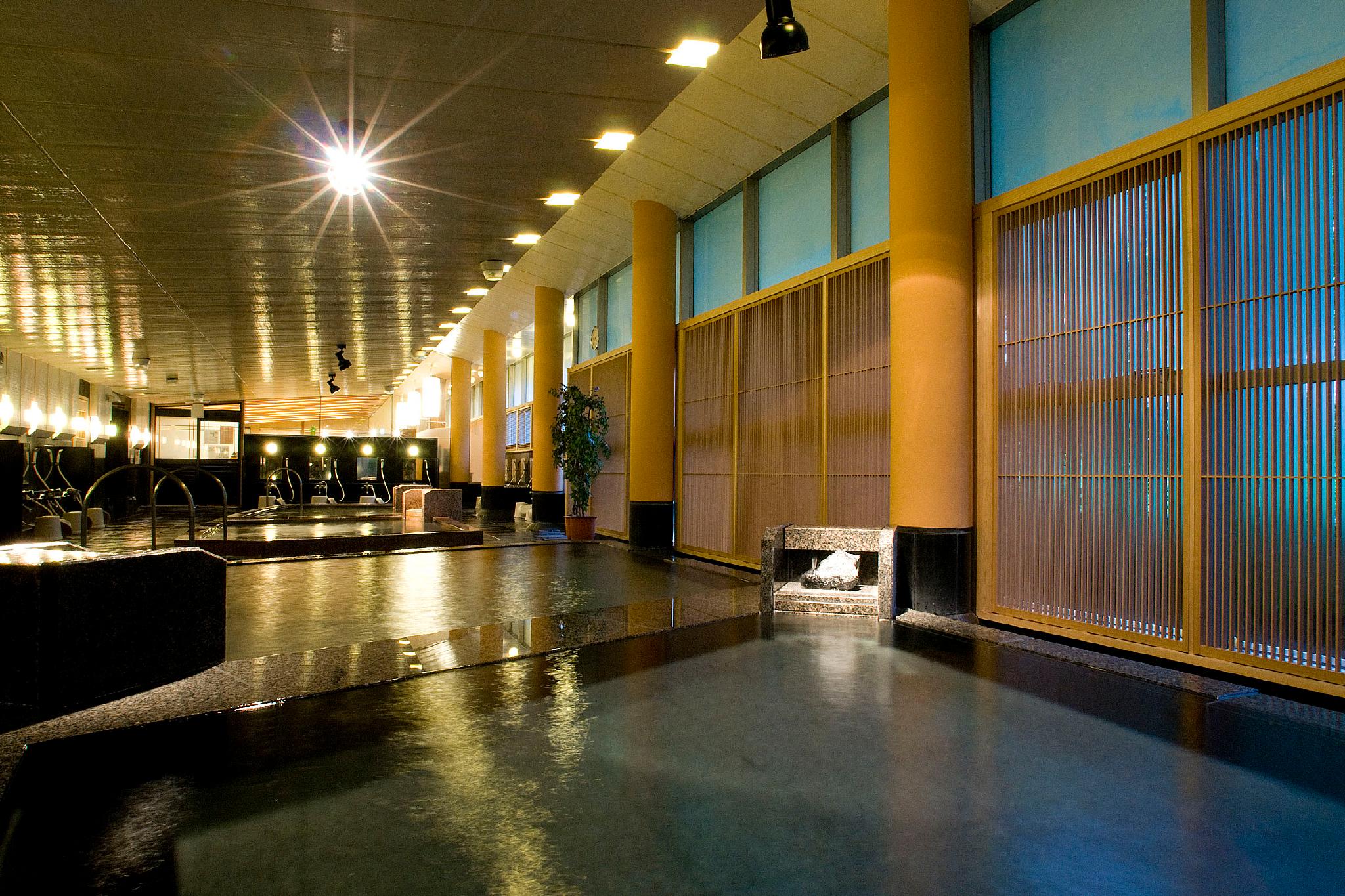 Tắm suối nước nóng