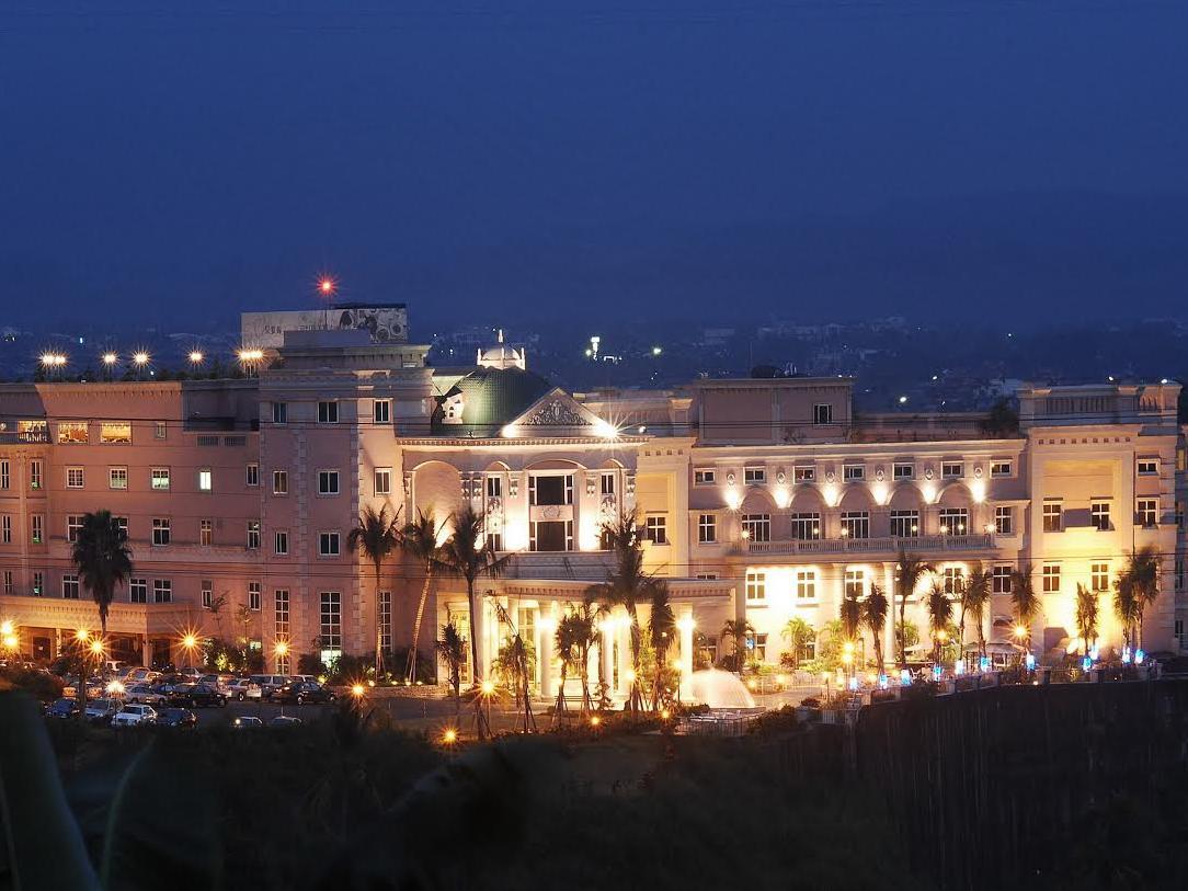 Ngoại cảnh khách sạn