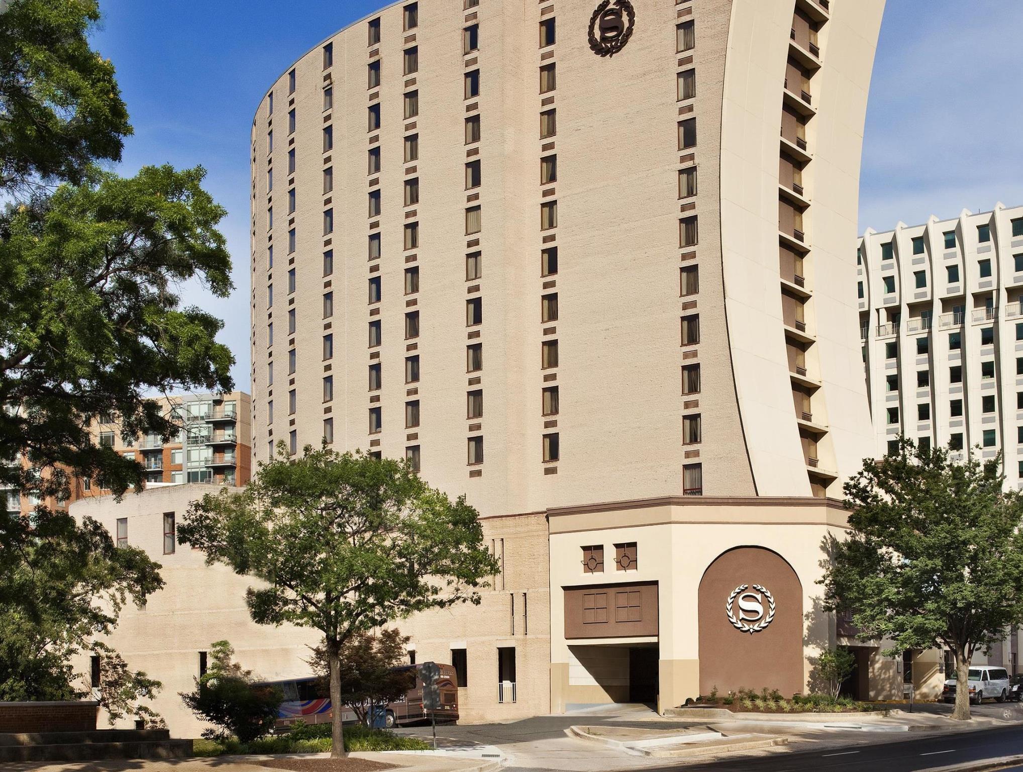 Ngoại cảnh khách sạn