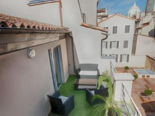 Ngoại cảnh khách sạn