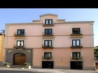 Ngoại cảnh khách sạn