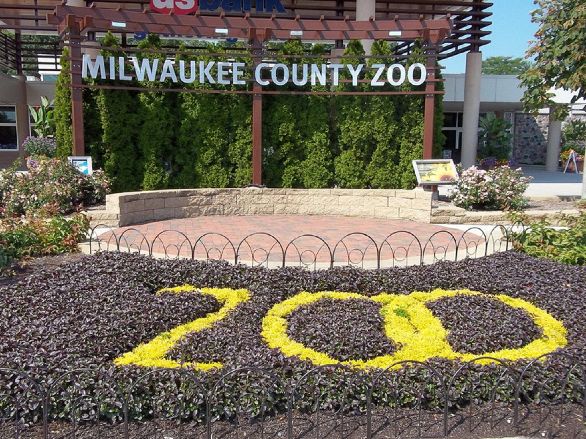 Nơi tham quan gần đây