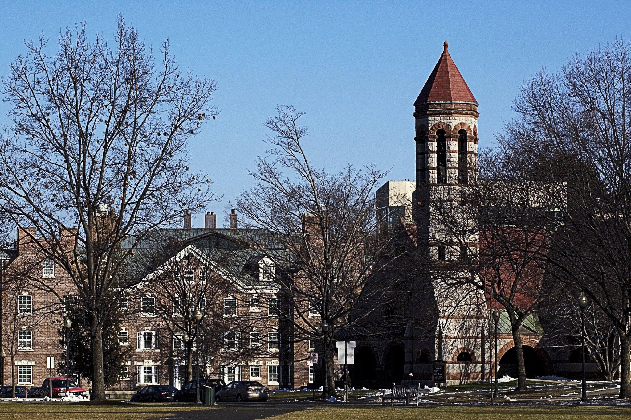 Khu vực xung quanh