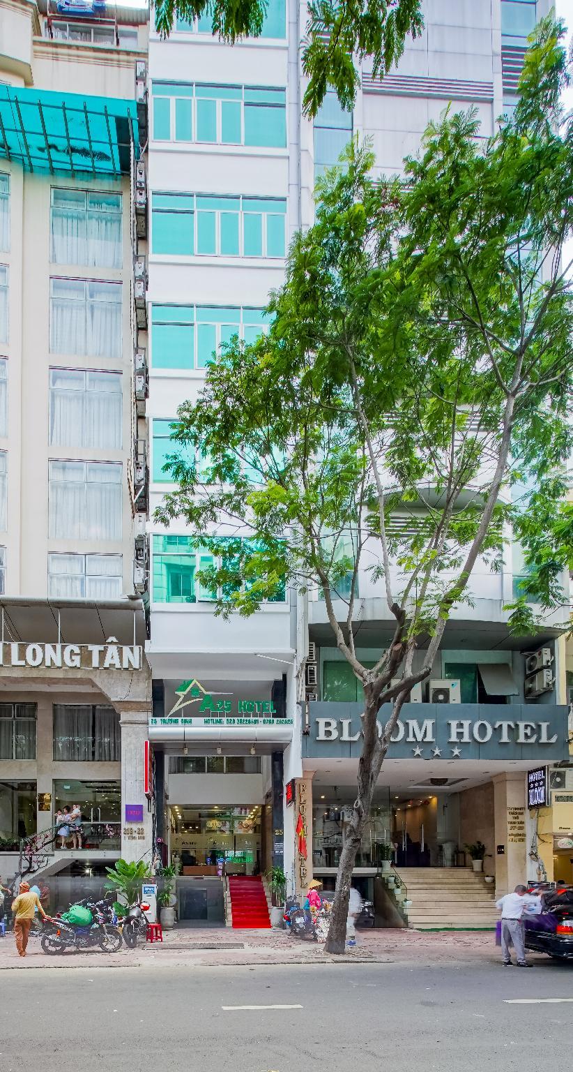 Ngoại cảnh khách sạn