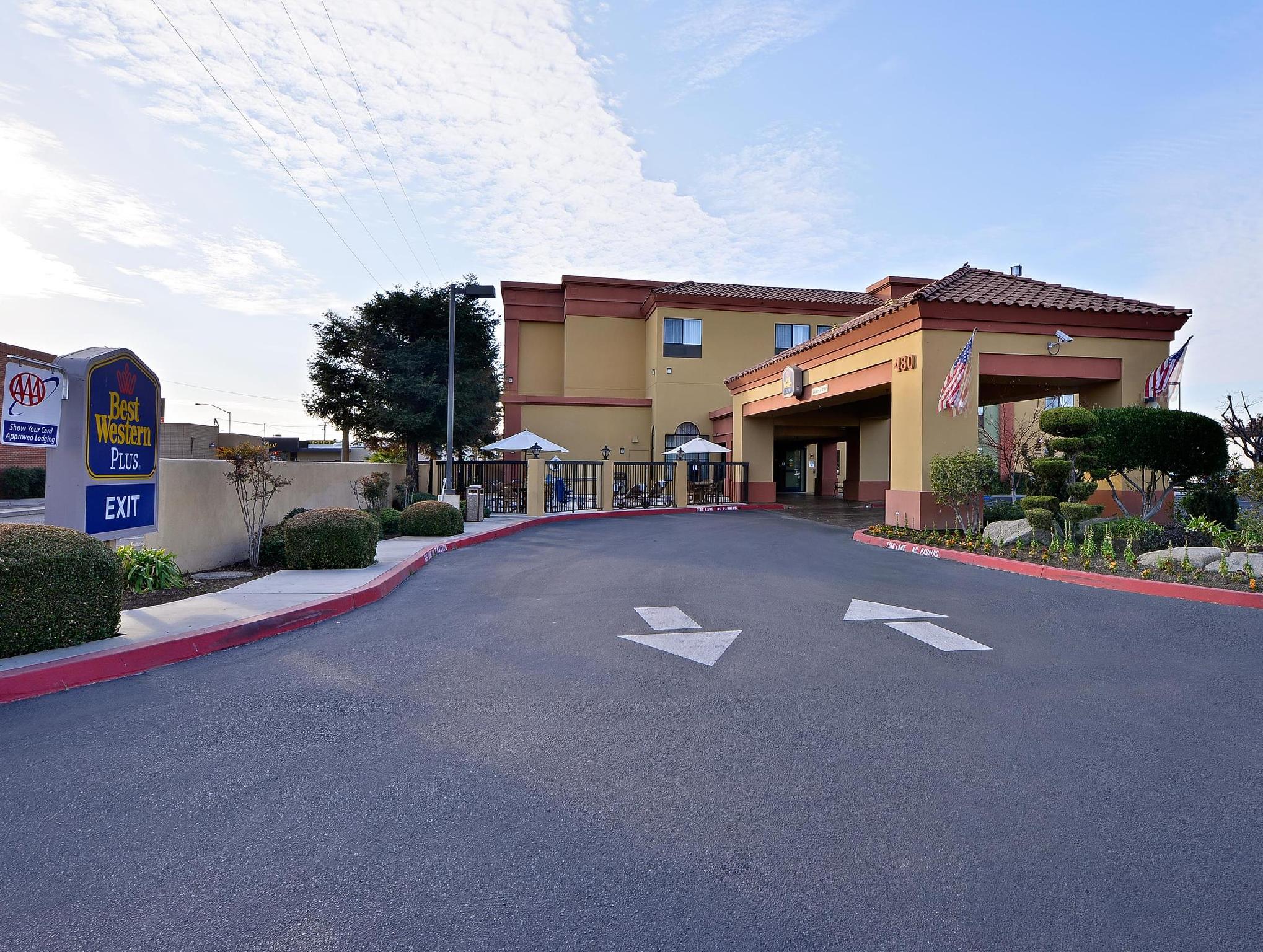 Ngoại cảnh khách sạn