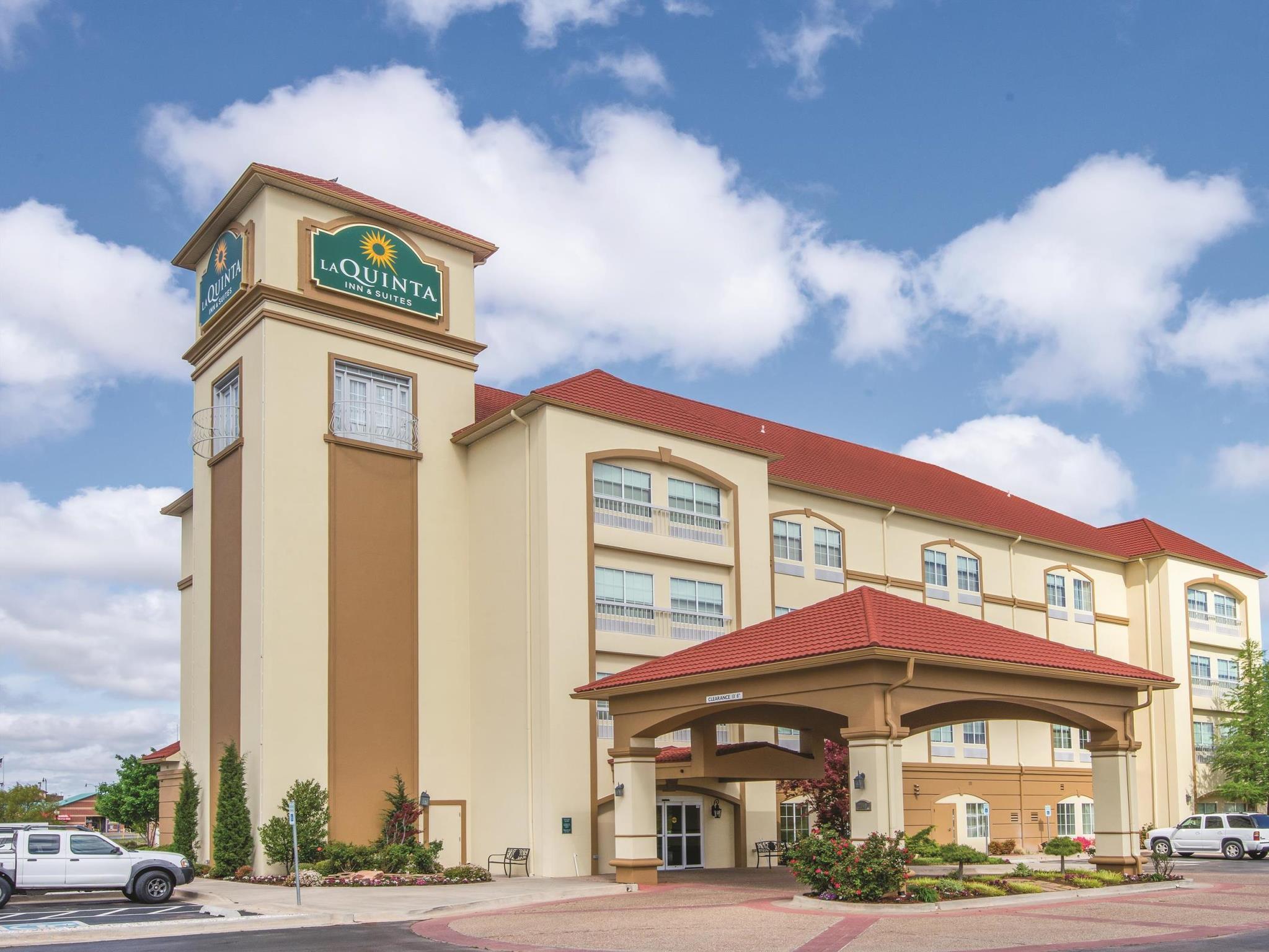 Ngoại cảnh khách sạn