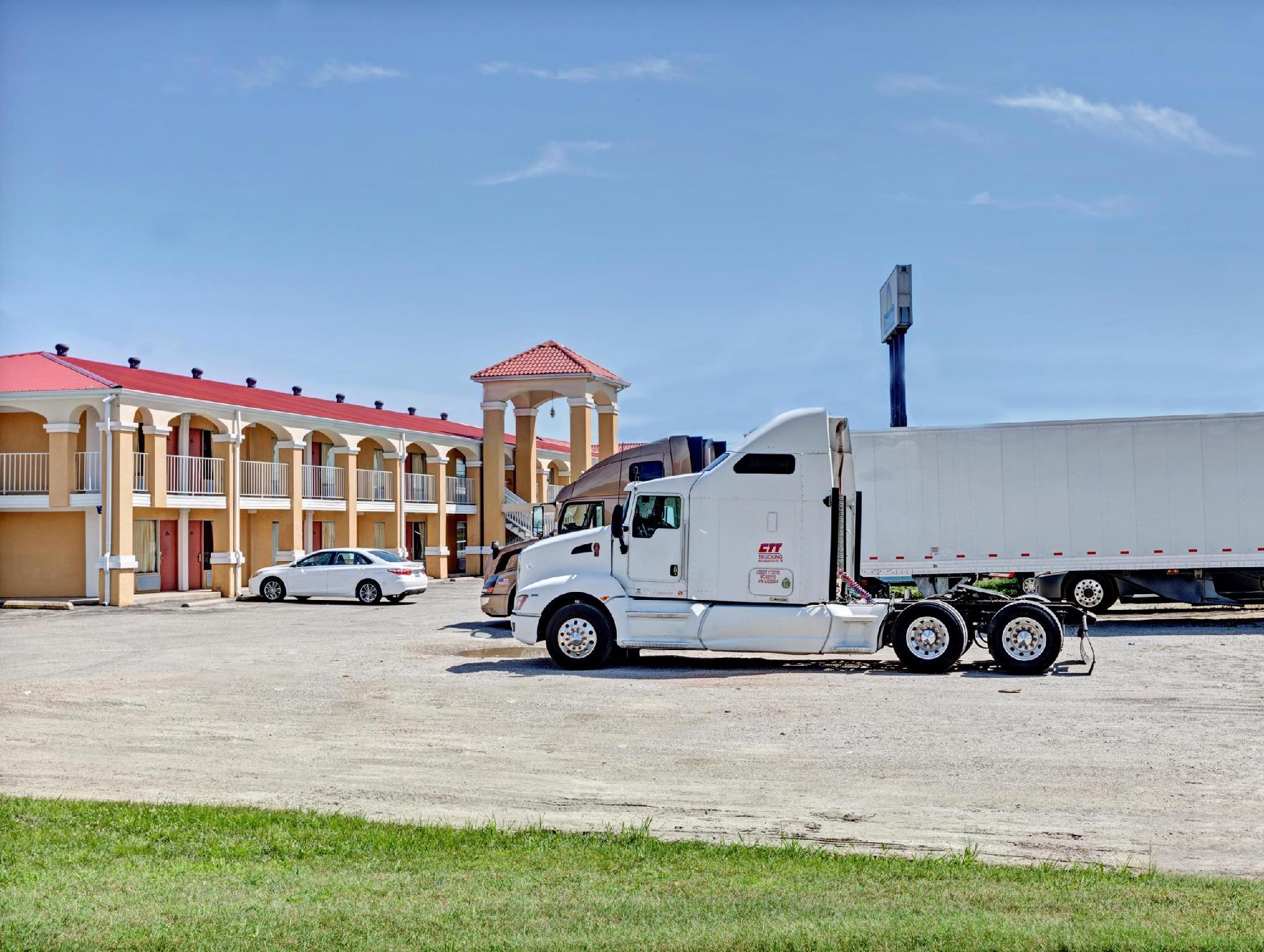 Ngoại cảnh khách sạn