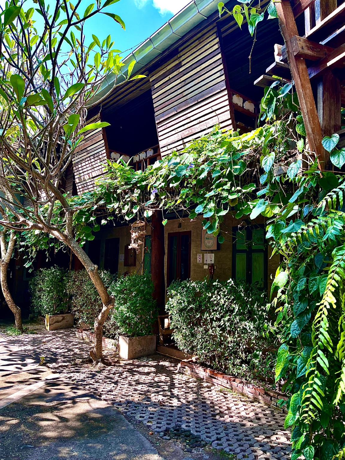 Ngoại cảnh khách sạn