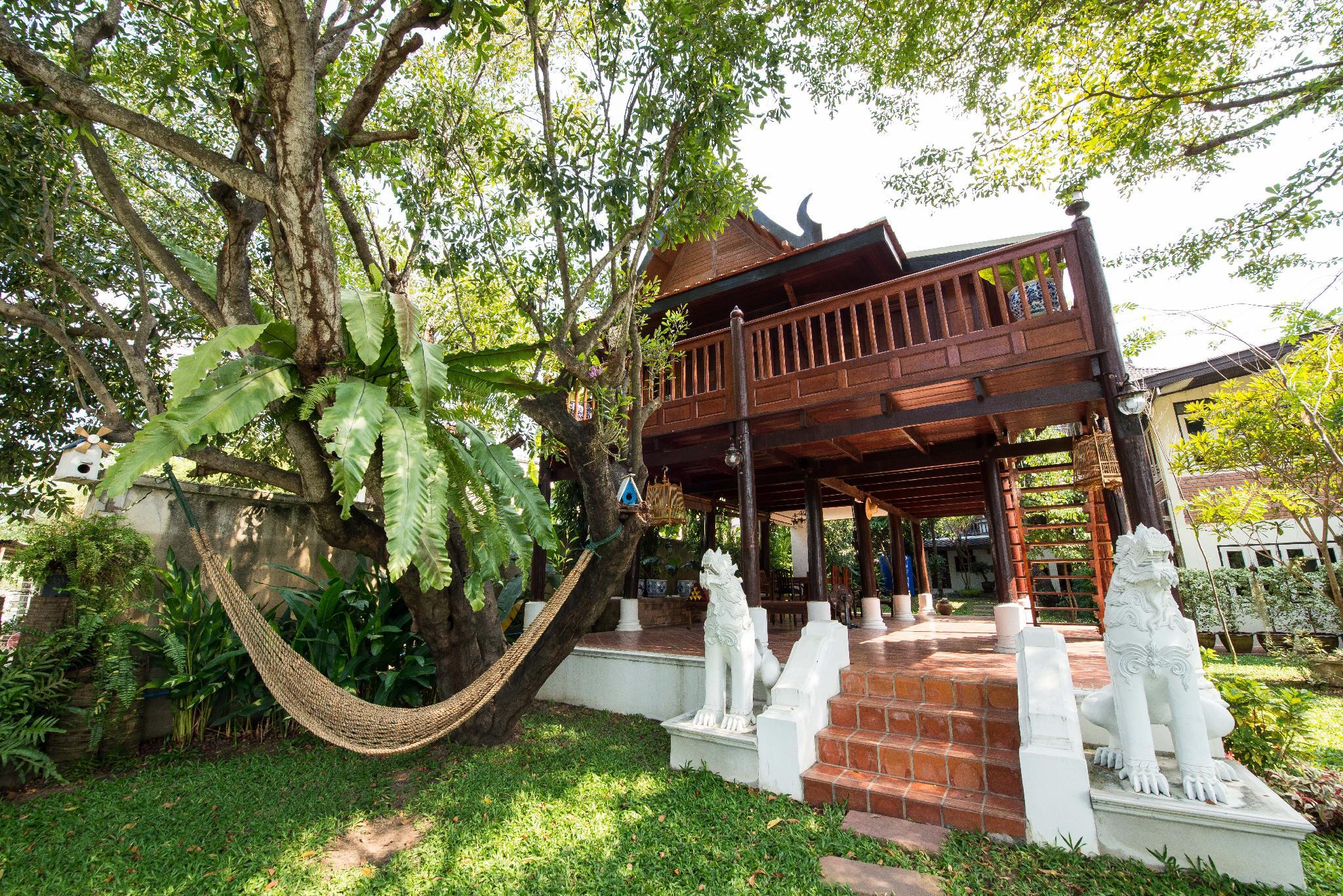 Ngoại cảnh khách sạn