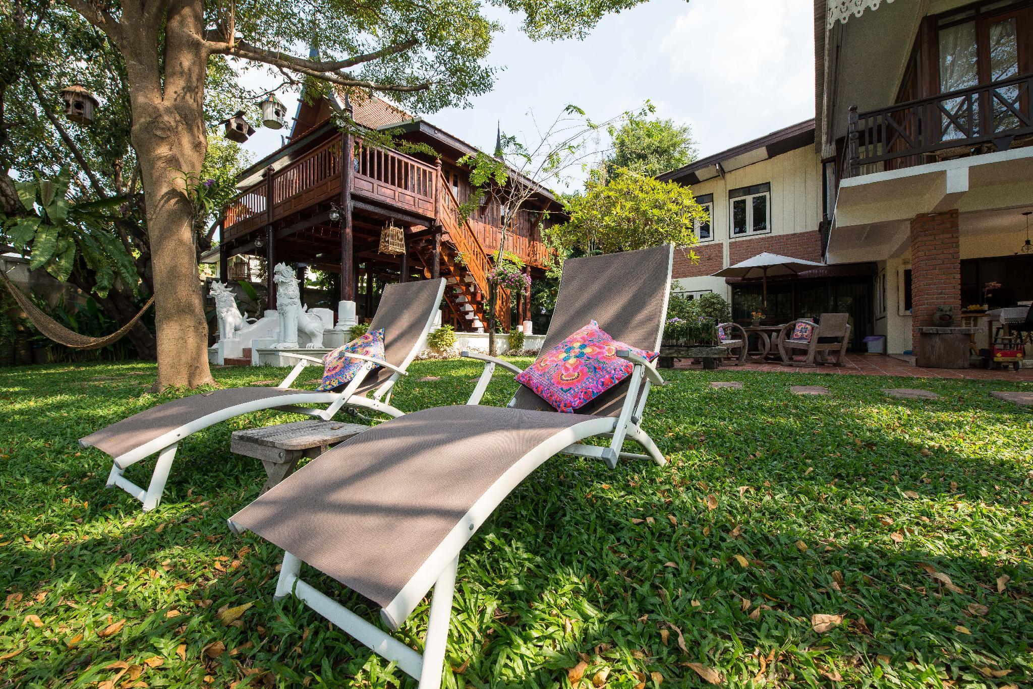 Ngoại cảnh khách sạn