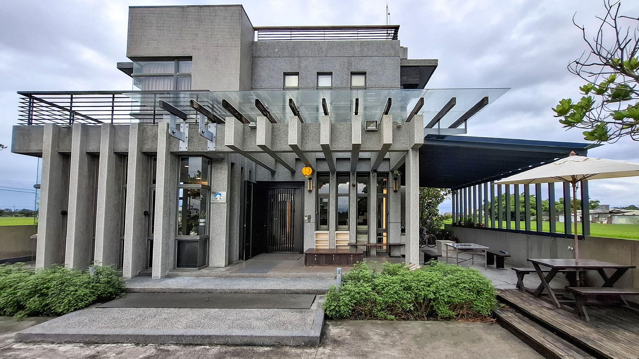 Ngoại cảnh khách sạn