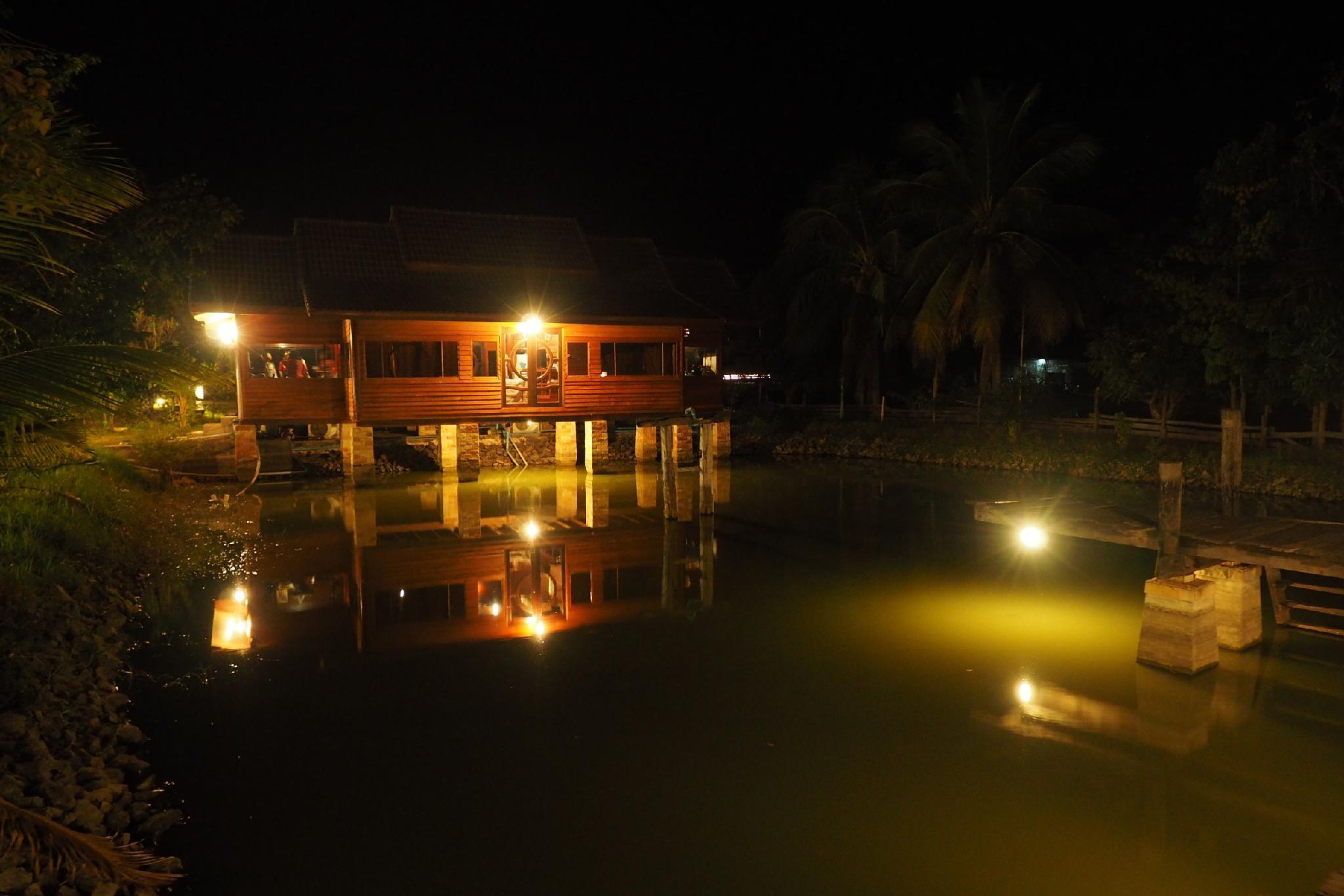 Ngoại cảnh khách sạn