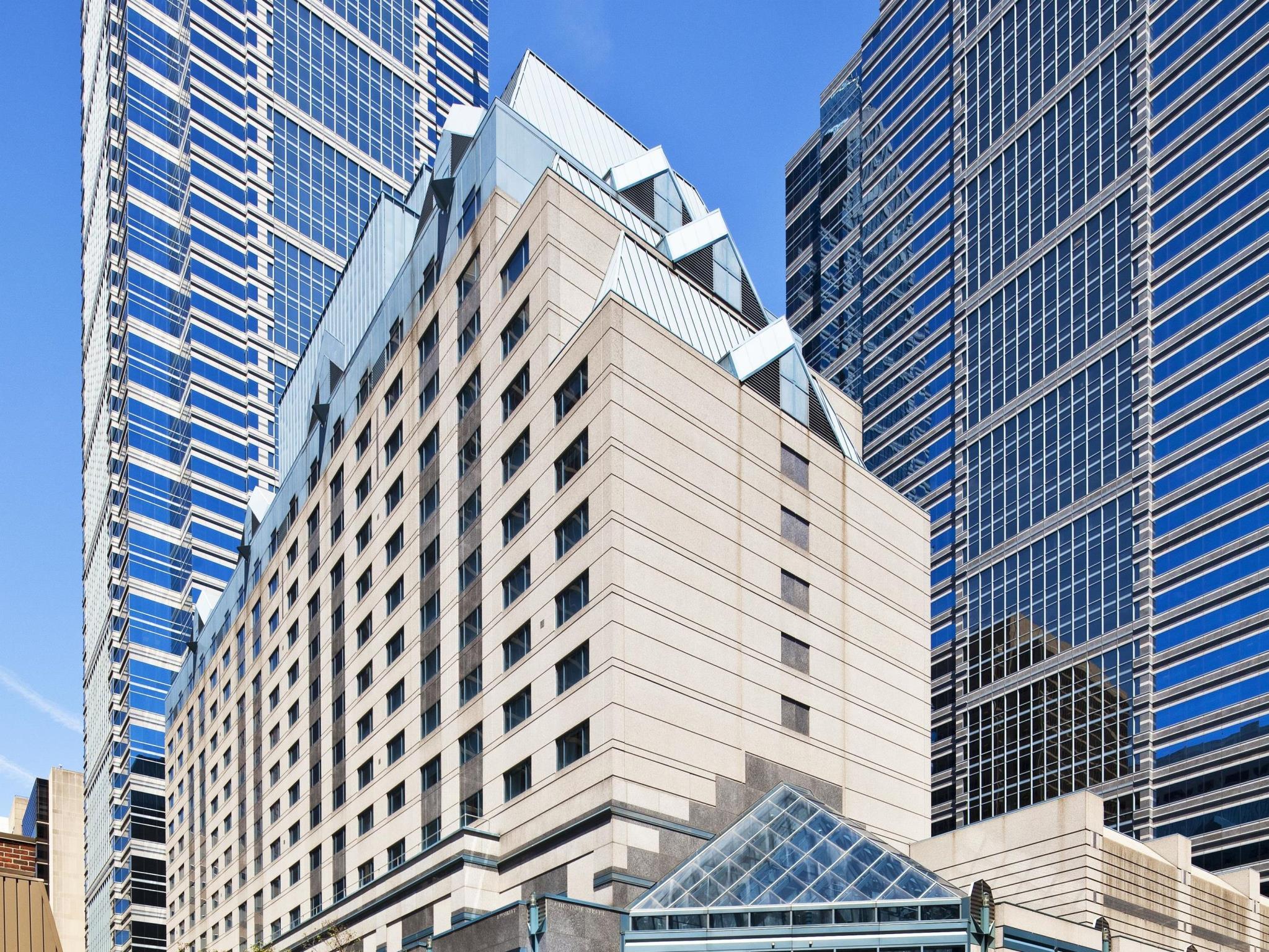 Ngoại cảnh khách sạn