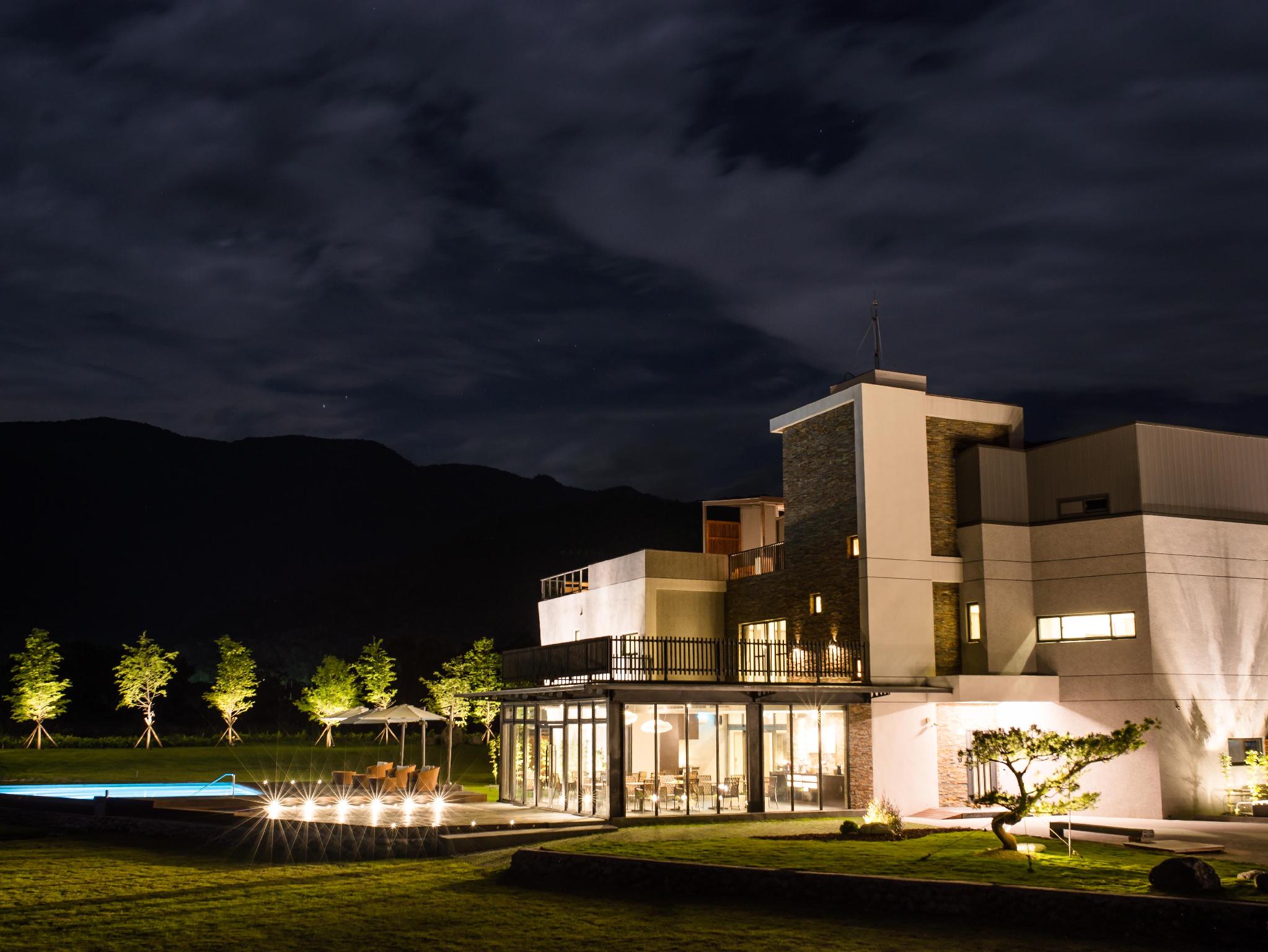 Ngoại cảnh khách sạn