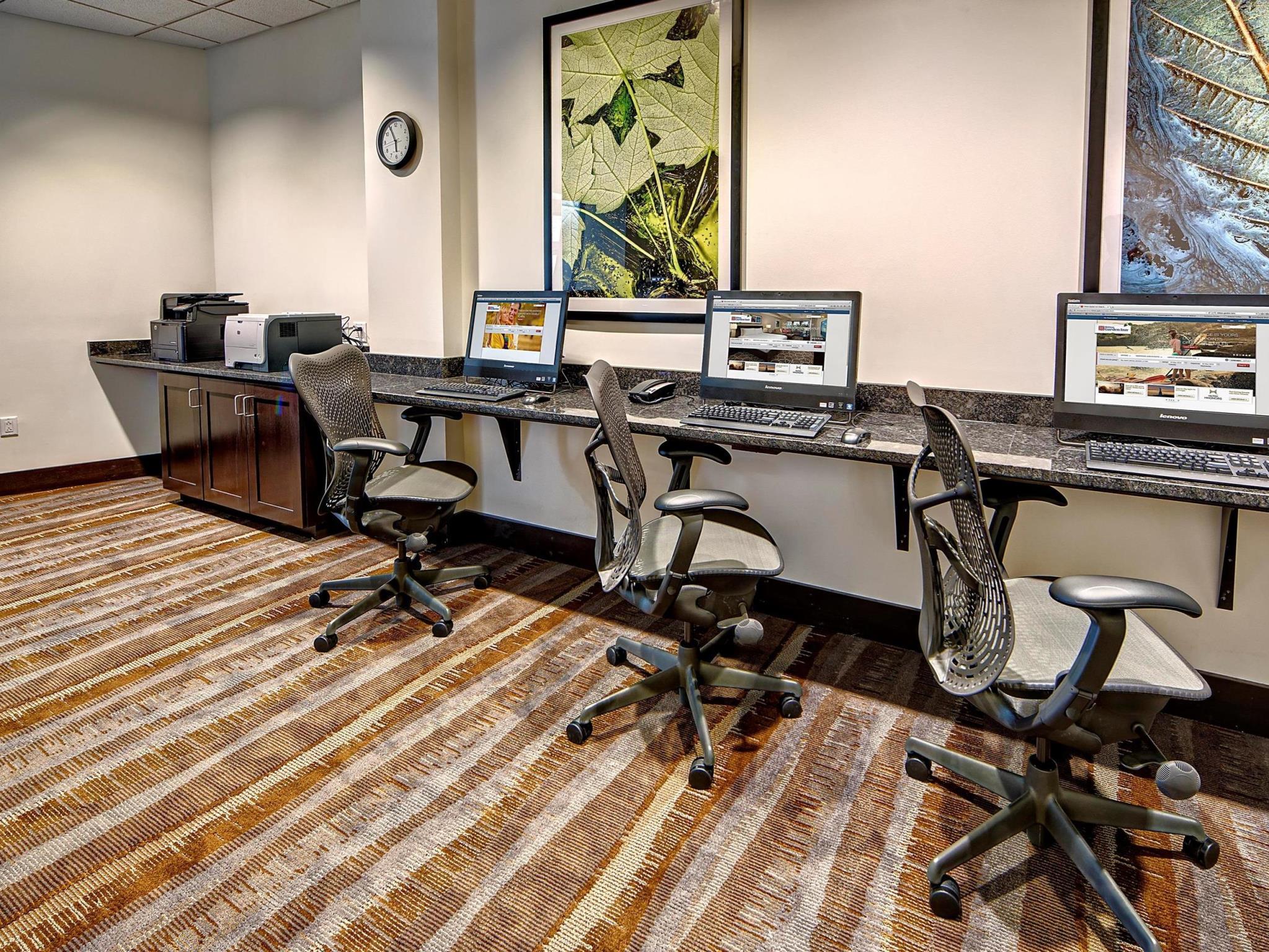 Trung tâm hội nghị