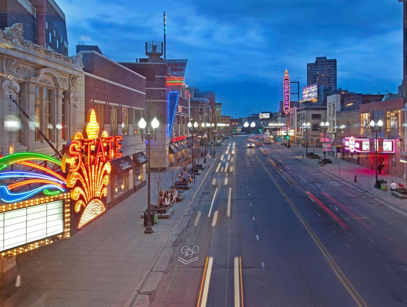 Ngoại cảnh khách sạn