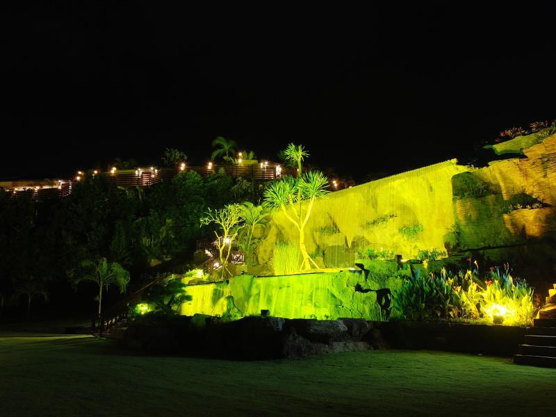 Ngoại cảnh khách sạn