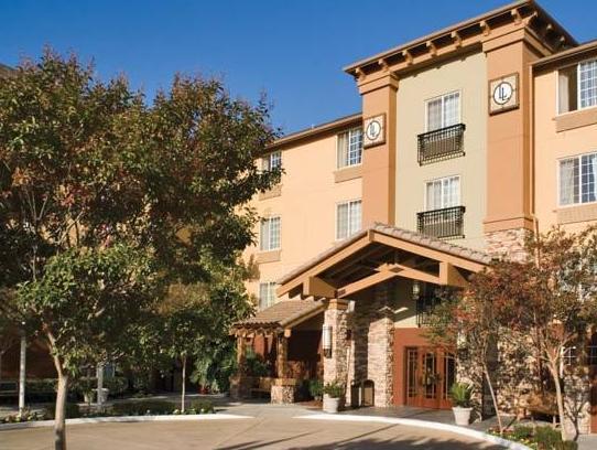 Ngoại cảnh khách sạn