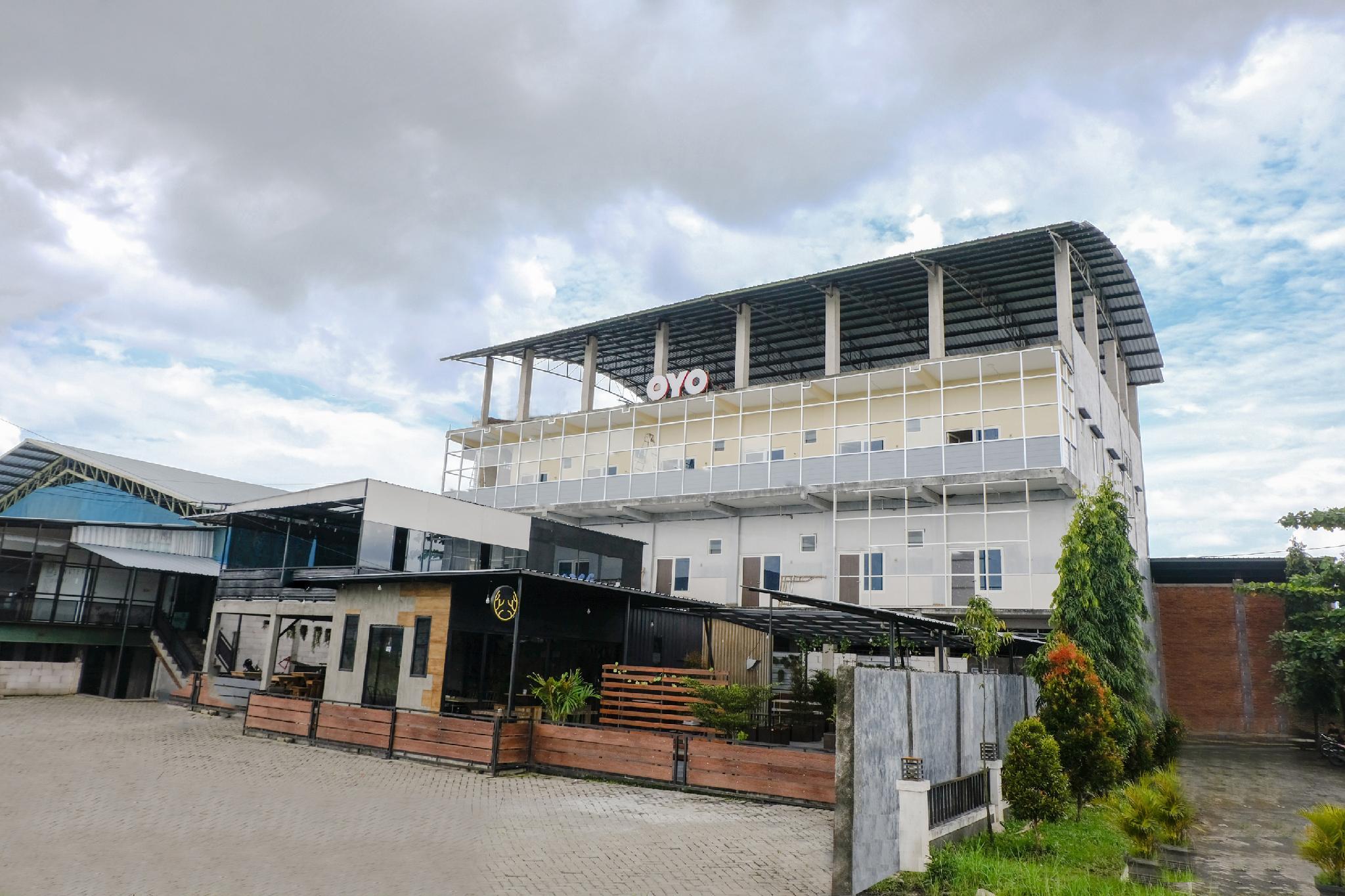 Ngoại cảnh khách sạn