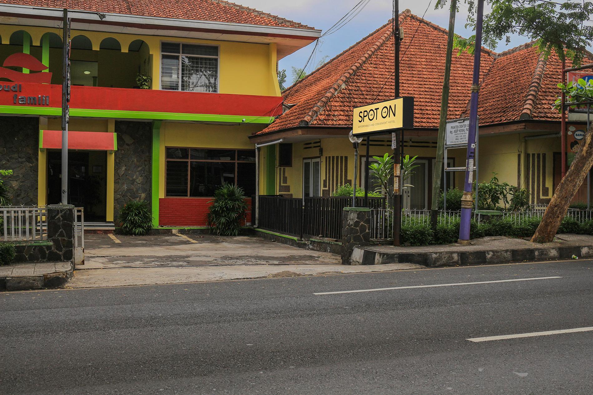 Ngoại cảnh khách sạn