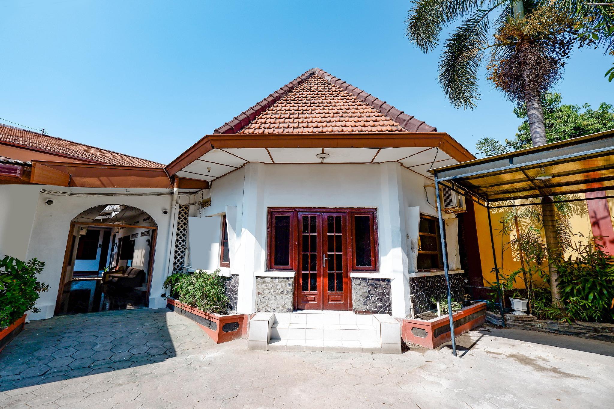 Ngoại cảnh khách sạn