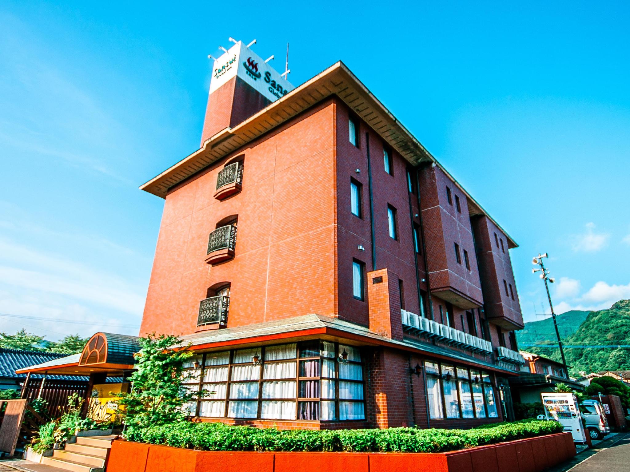 Ngoại cảnh khách sạn