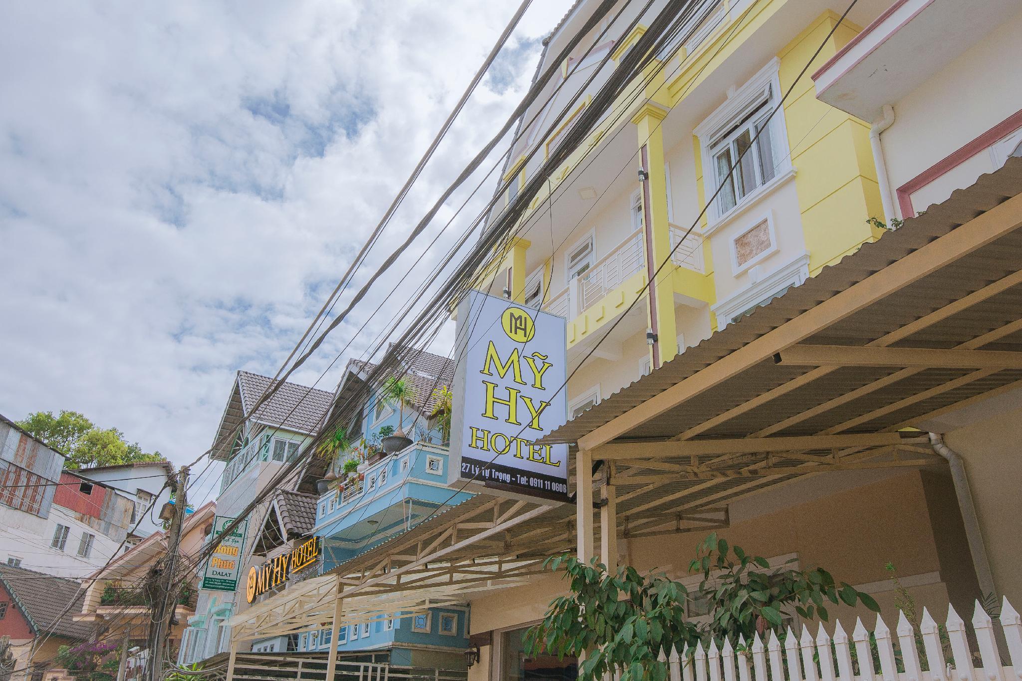 Khu vực xung quanh