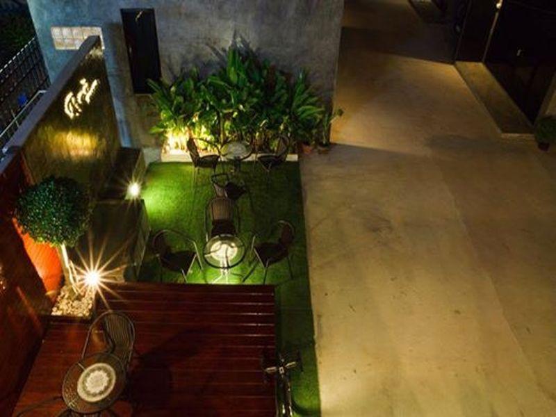 Khu vực xung quanh