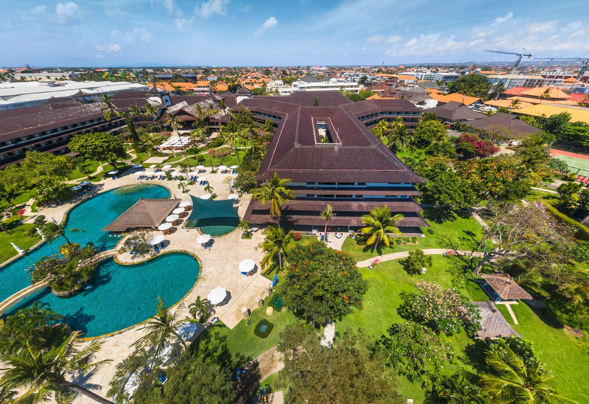 Ngoại cảnh khách sạn