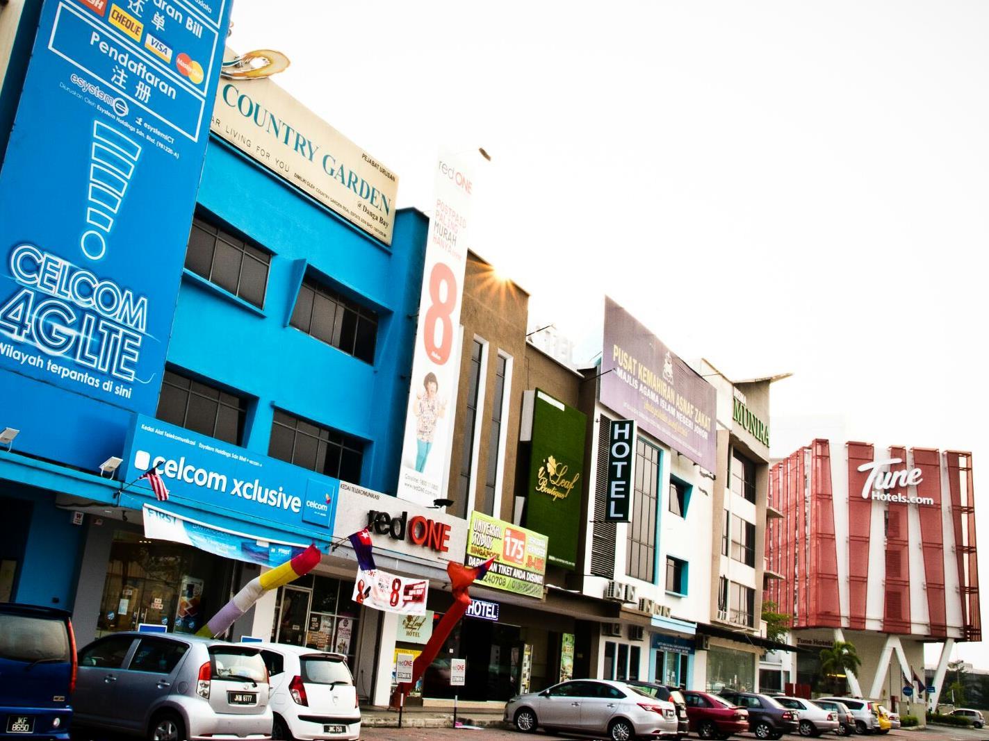 Khu vực xung quanh