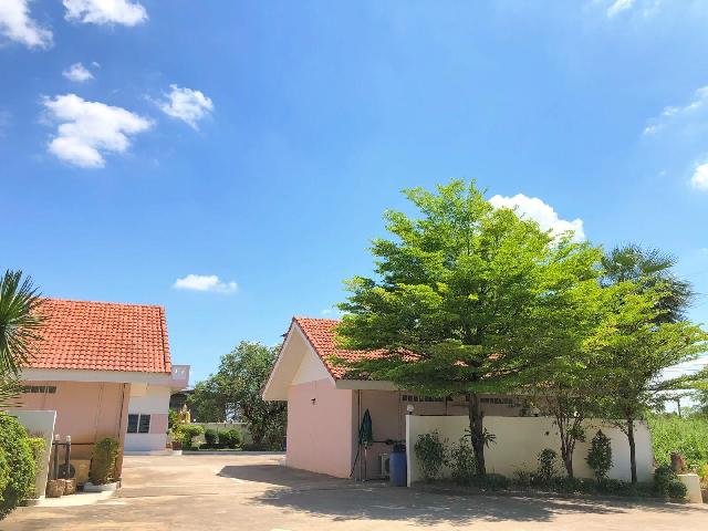 Ngoại cảnh khách sạn