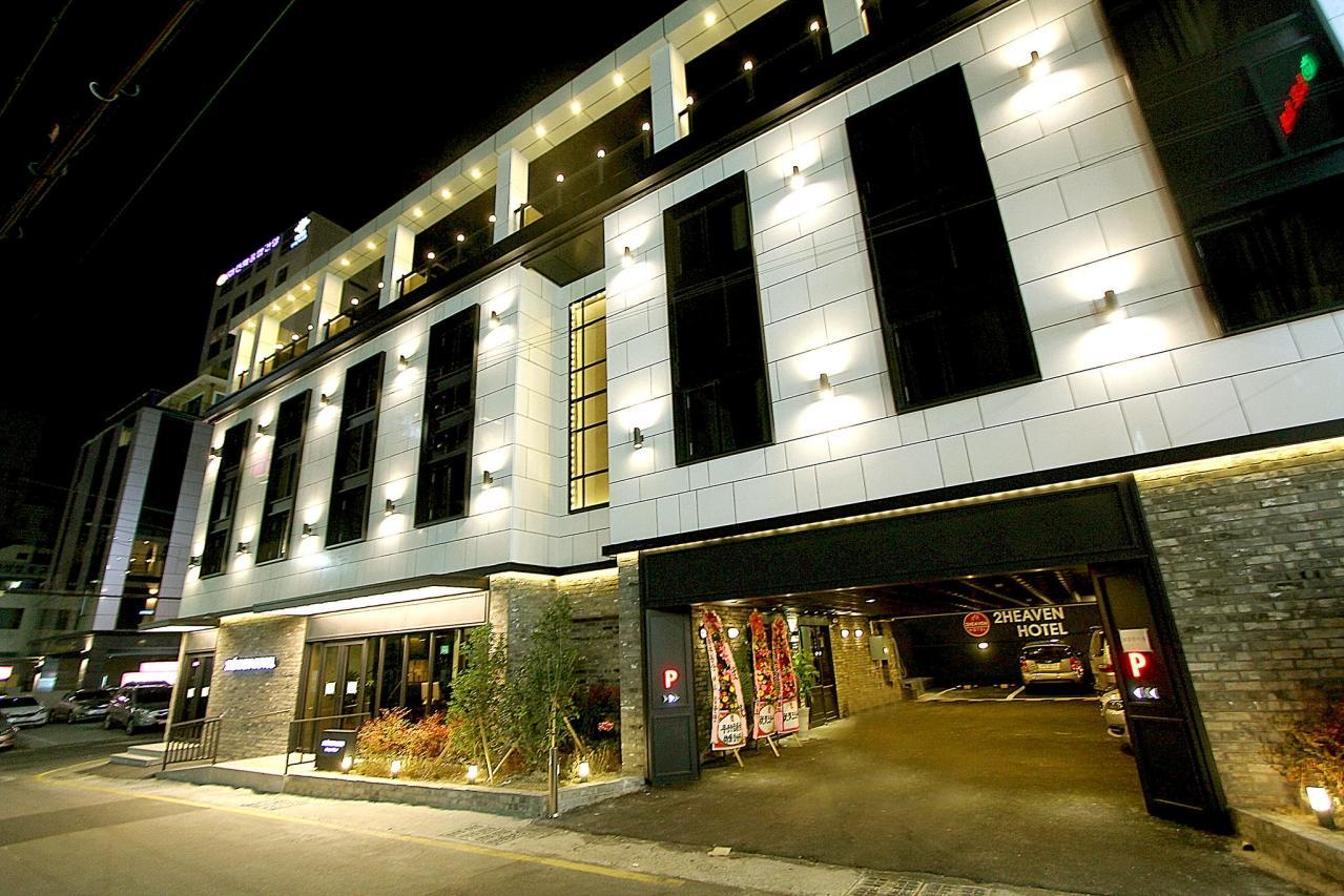 Ngoại cảnh khách sạn