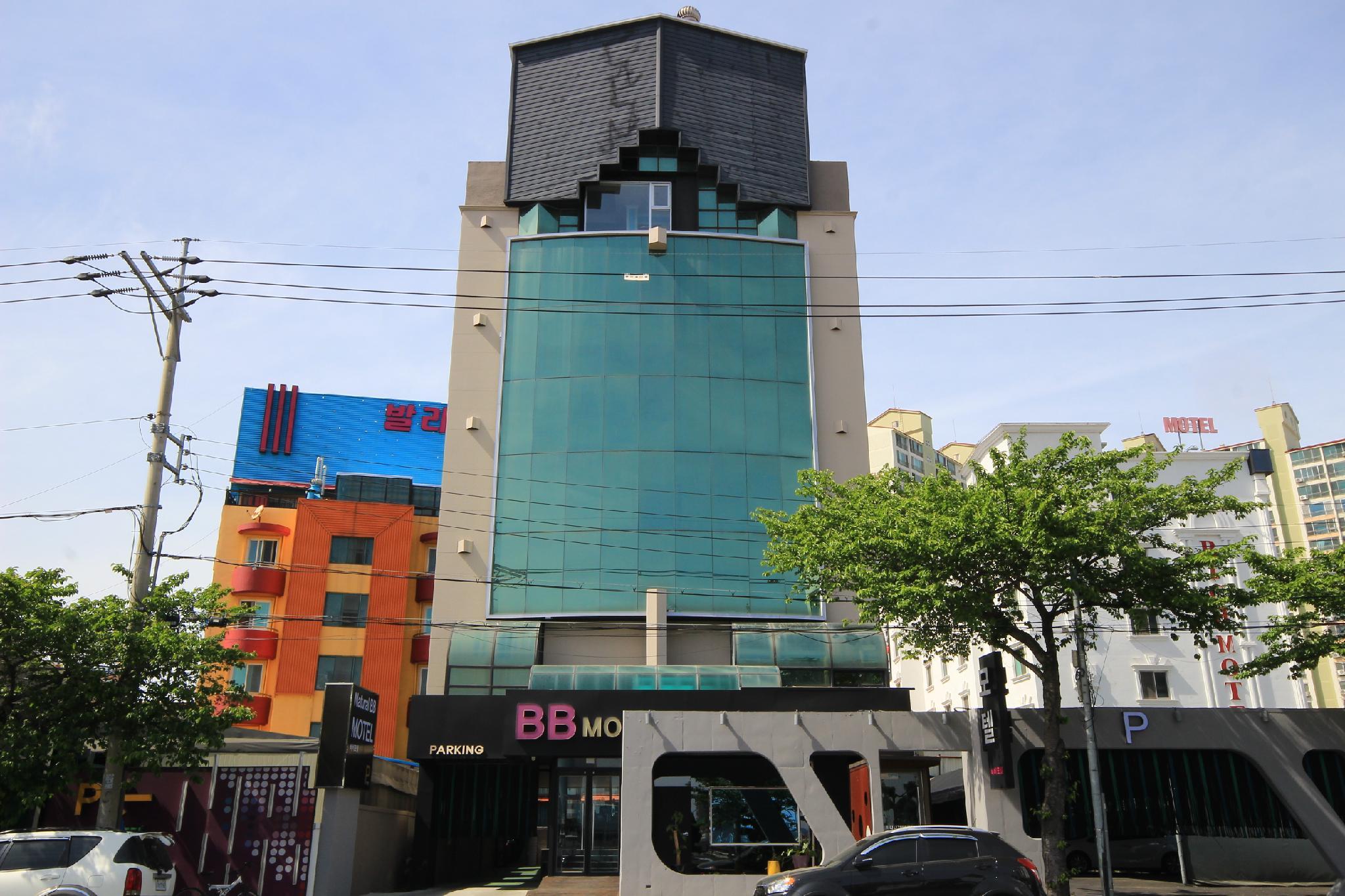 Ngoại cảnh khách sạn