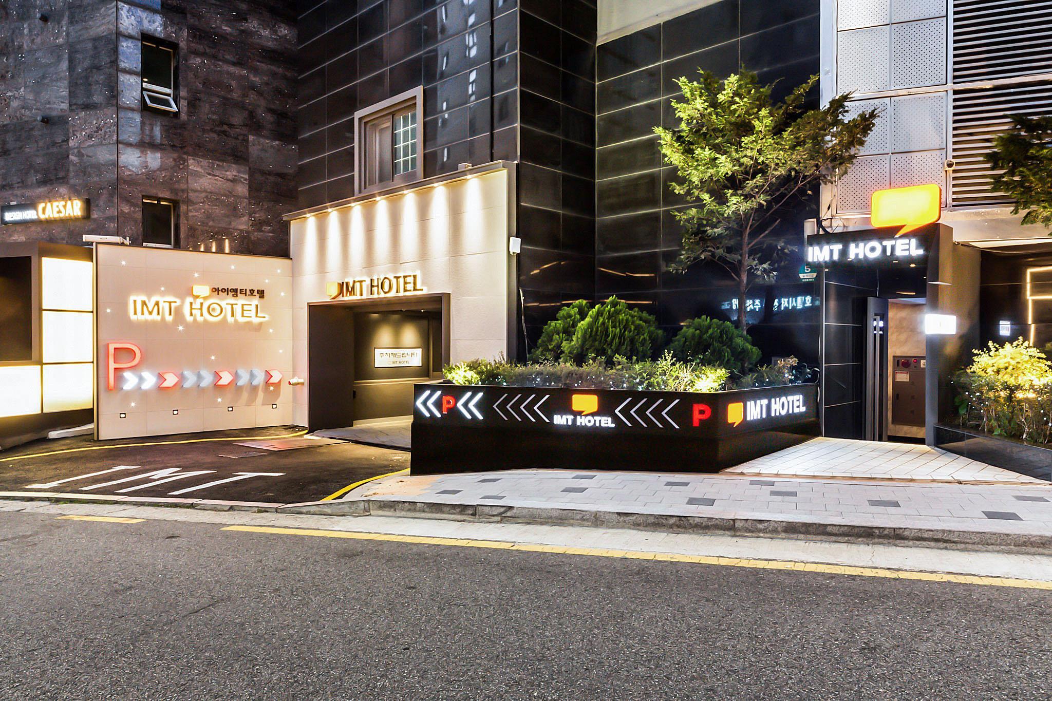 Ngoại cảnh khách sạn