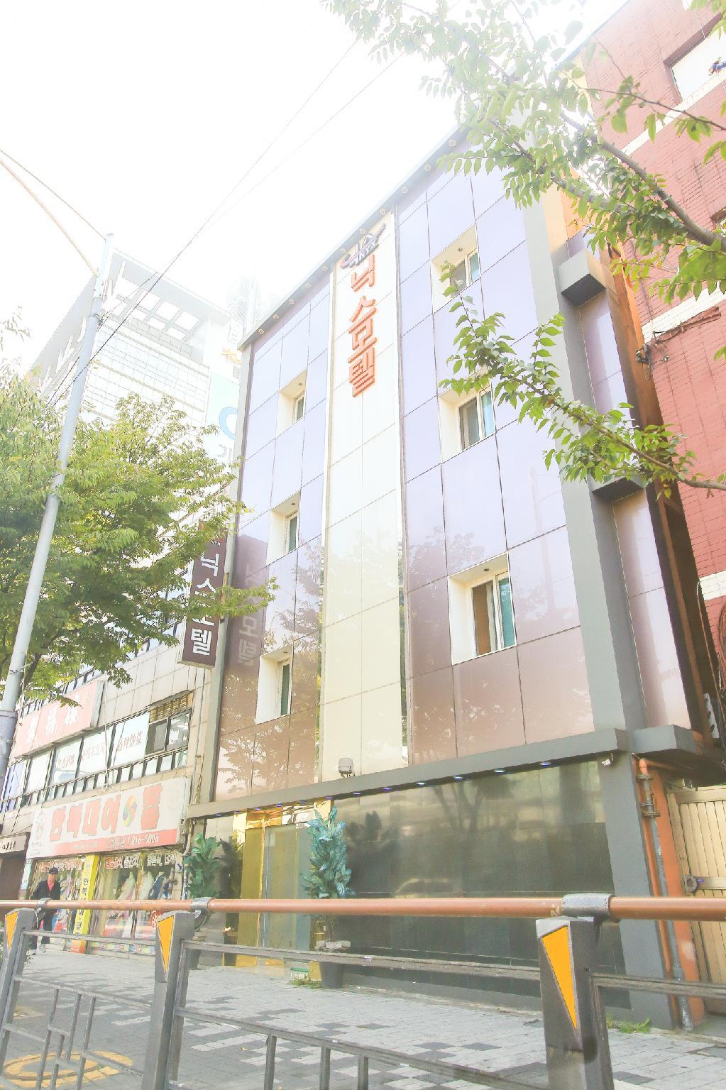 Ngoại cảnh khách sạn