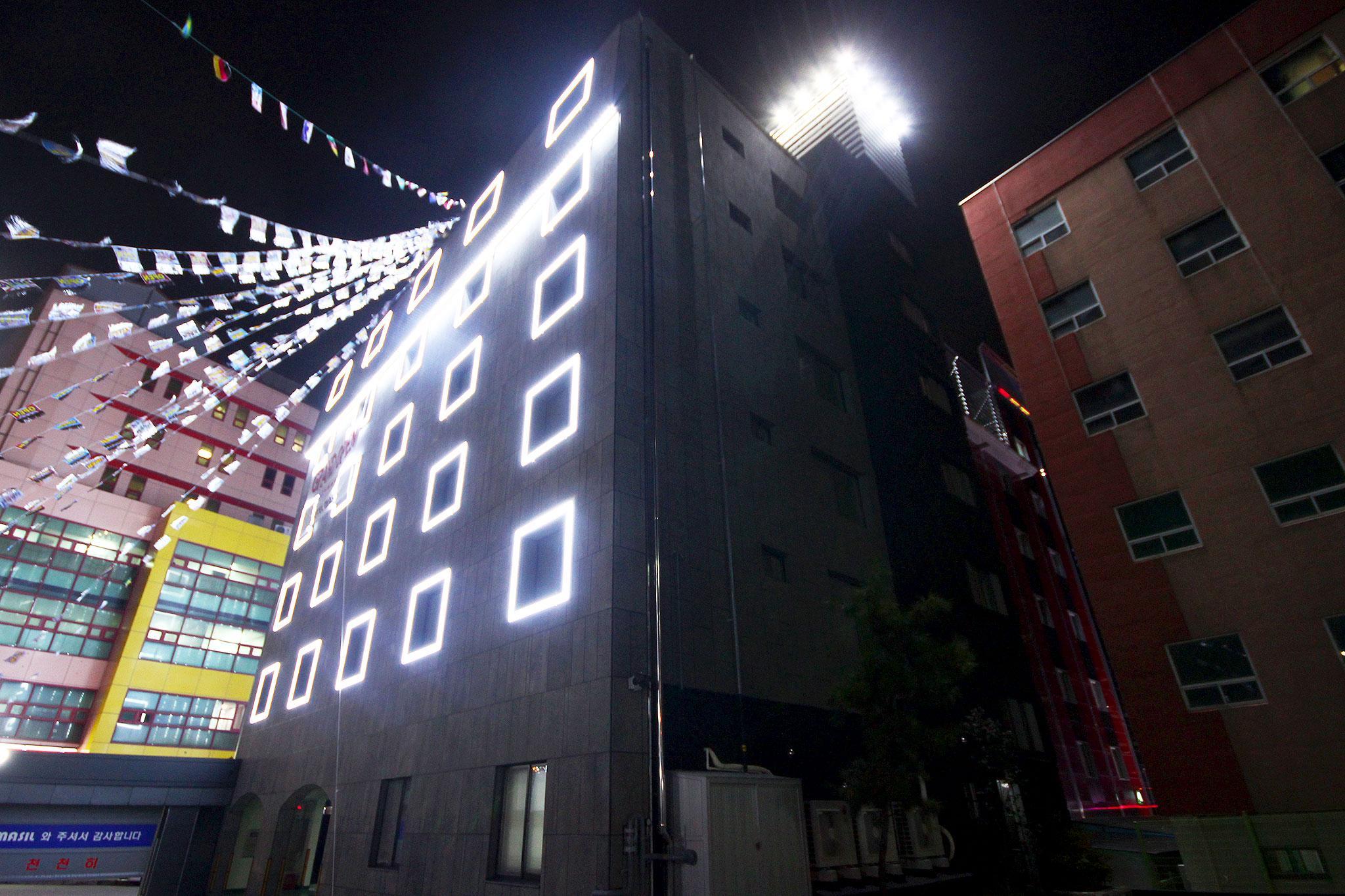 Ngoại cảnh khách sạn