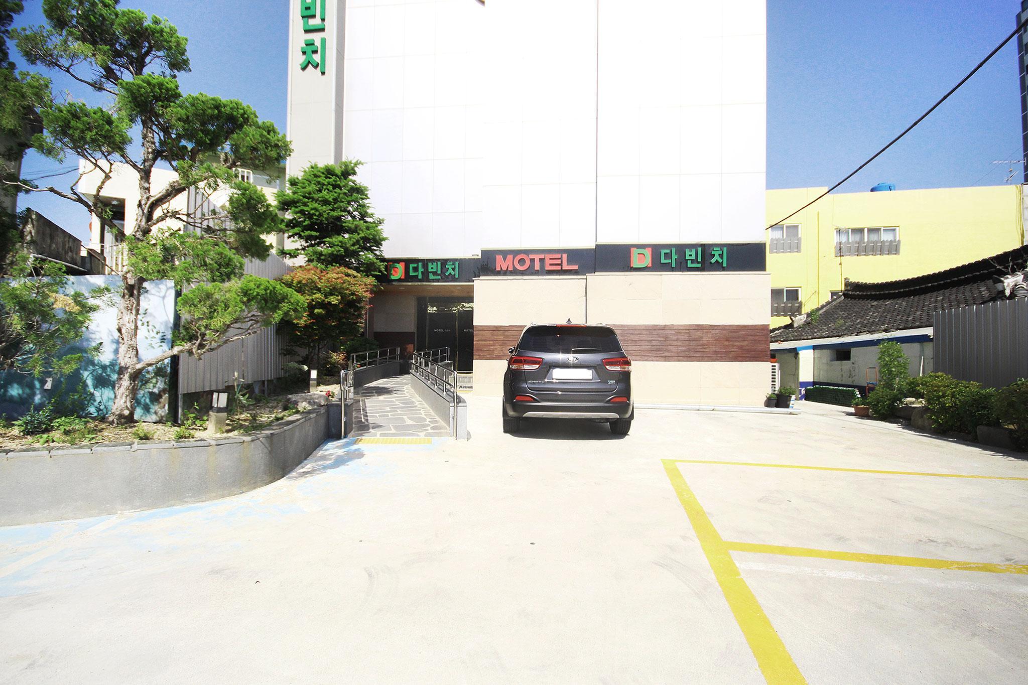 Ngoại cảnh khách sạn