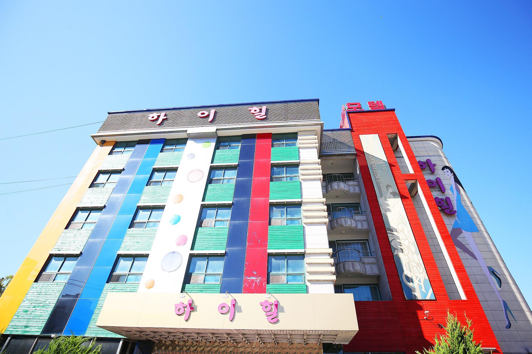 Ngoại cảnh khách sạn