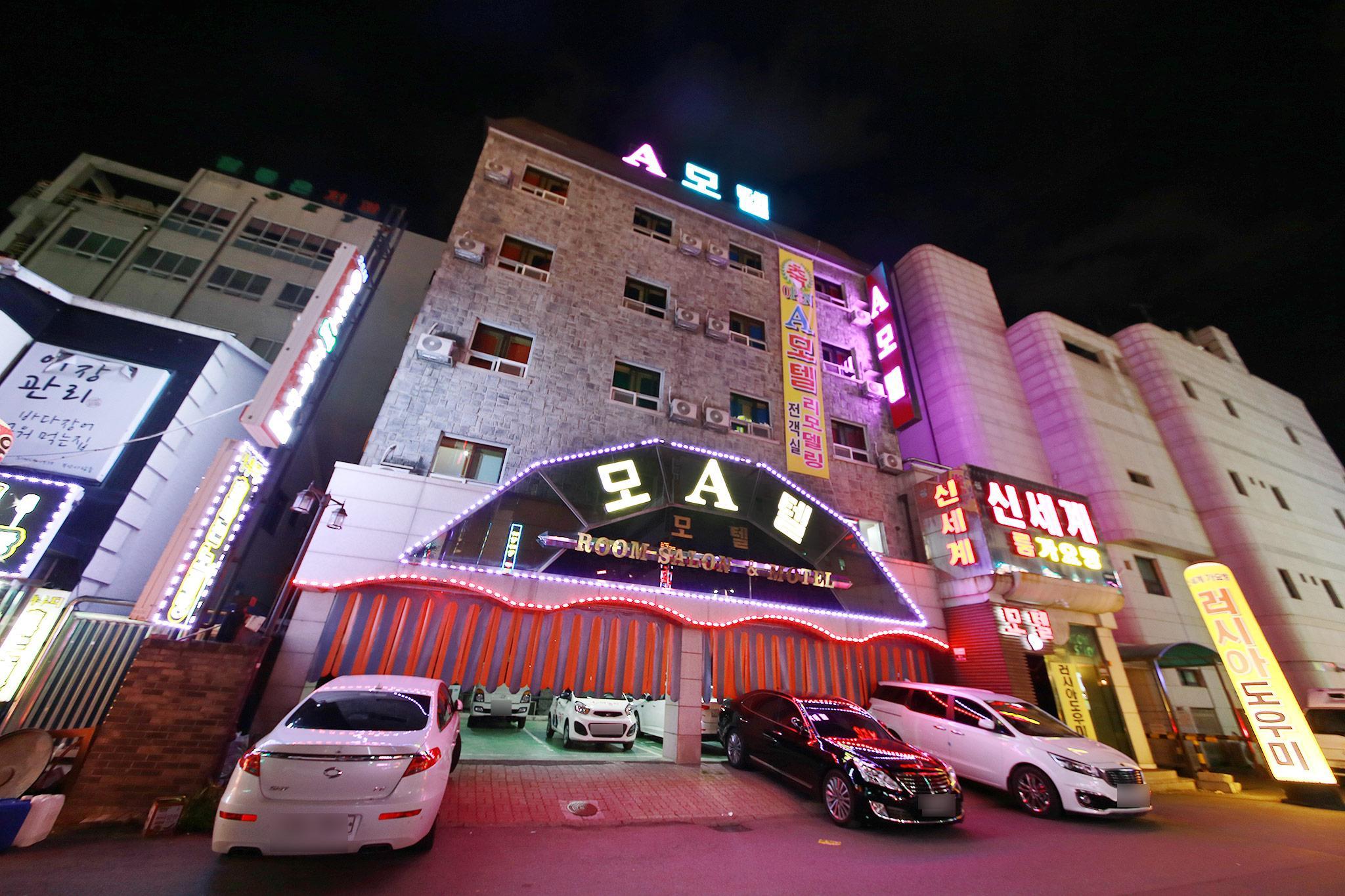 Ngoại cảnh khách sạn