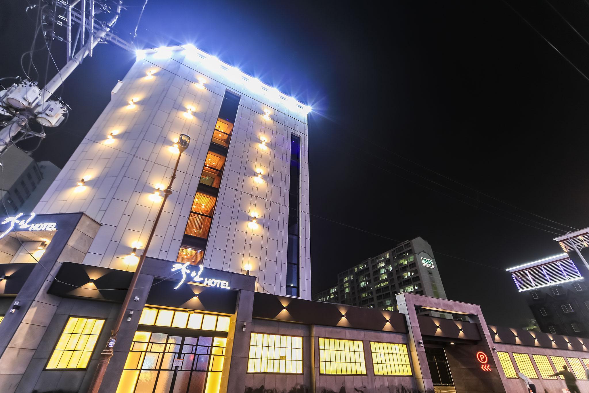 Ngoại cảnh khách sạn