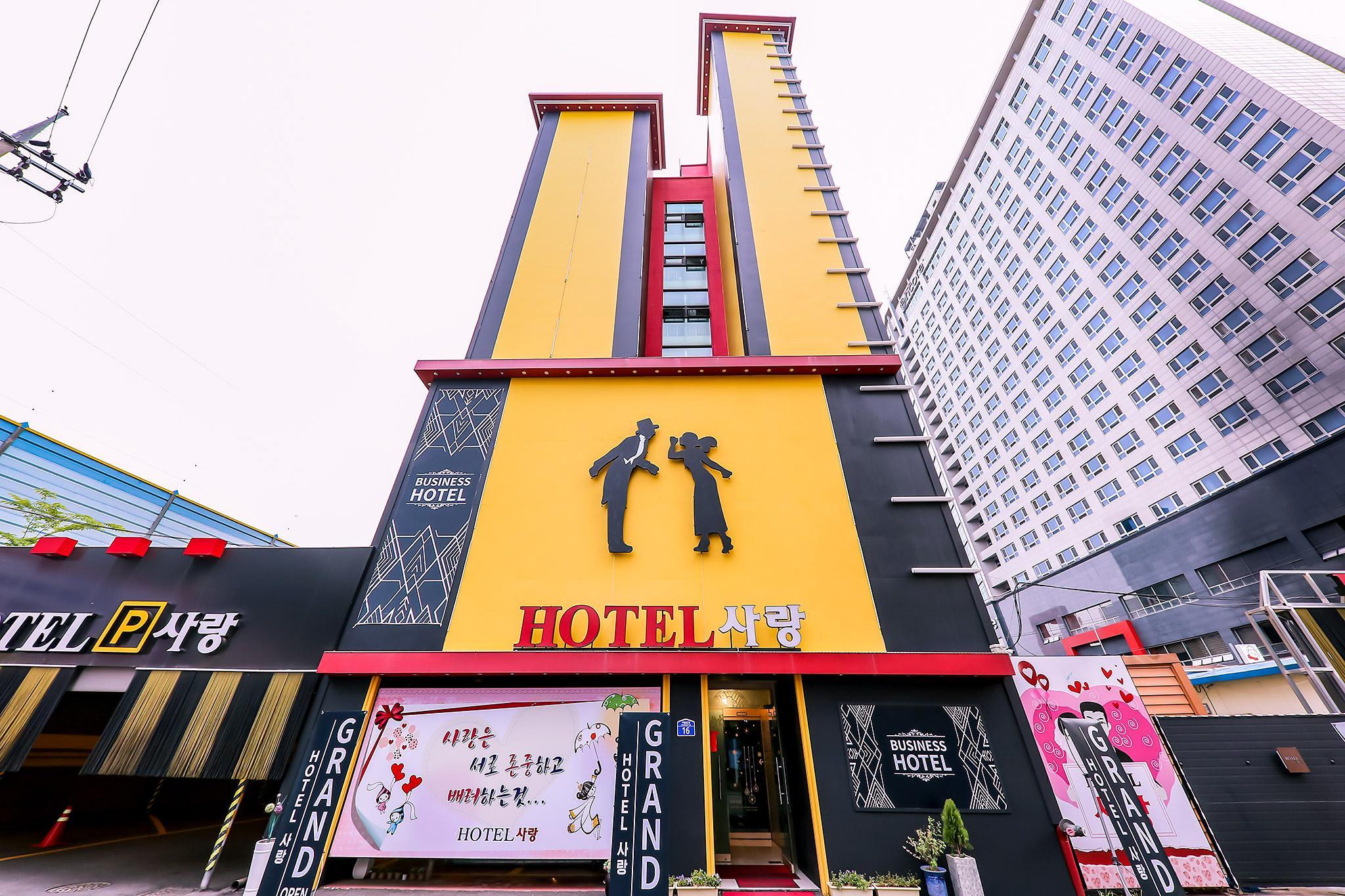 Ngoại cảnh khách sạn