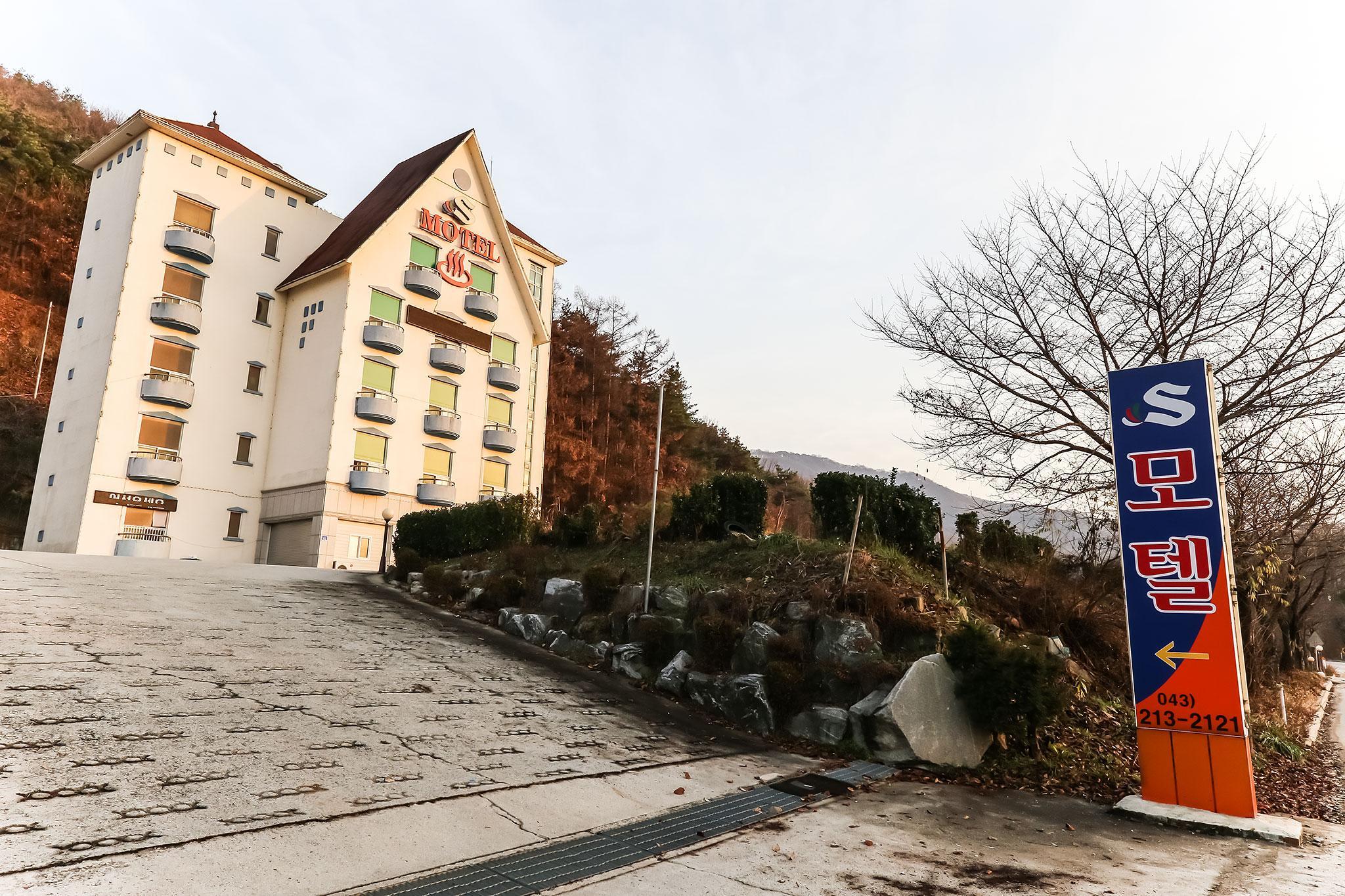 Ngoại cảnh khách sạn