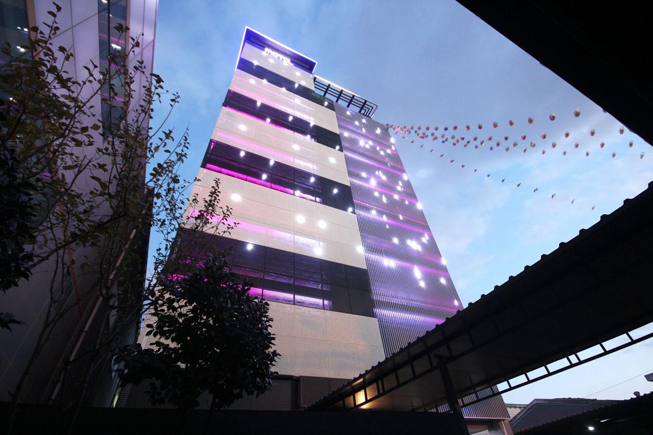 Ngoại cảnh khách sạn