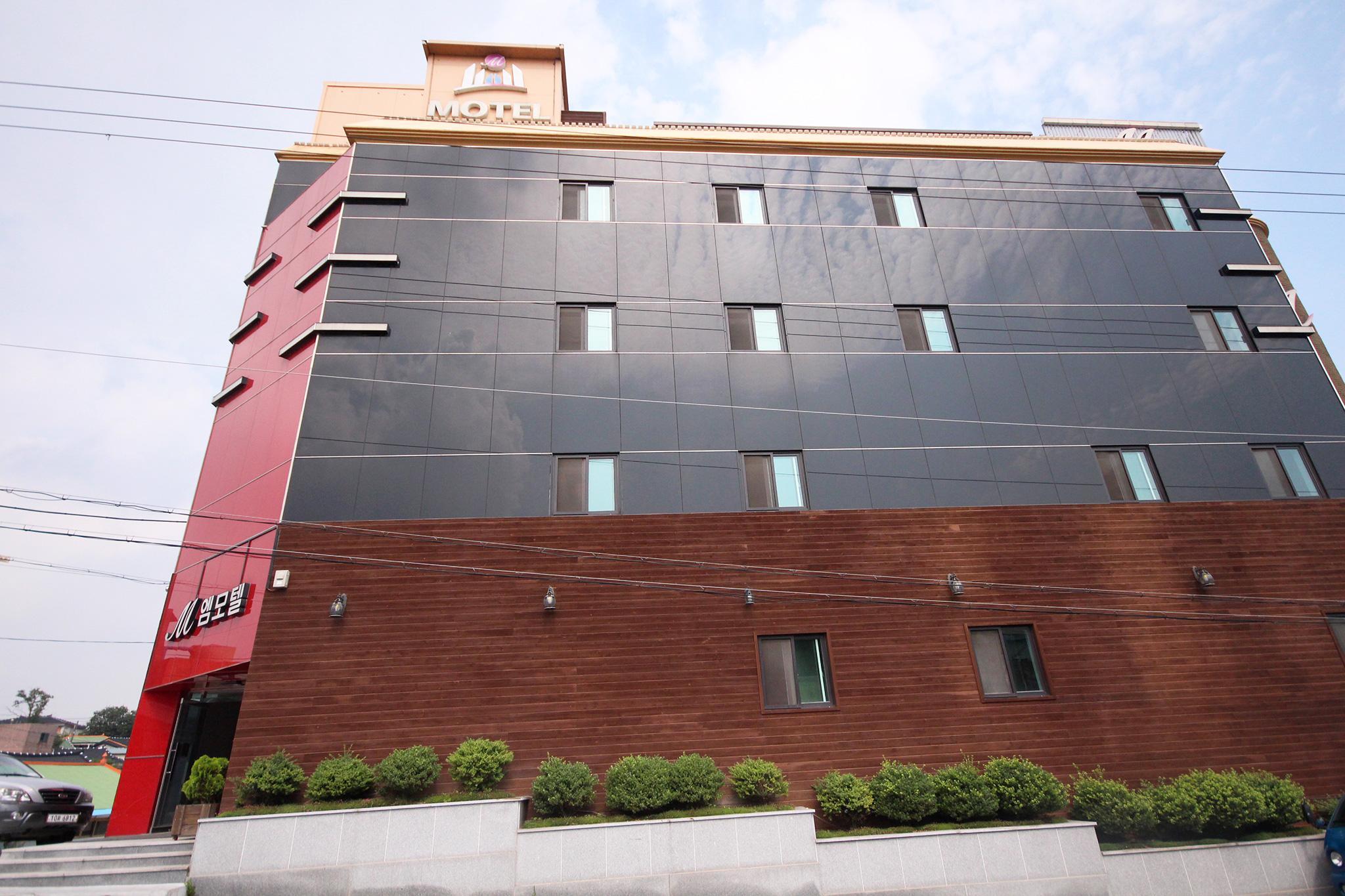 Ngoại cảnh khách sạn