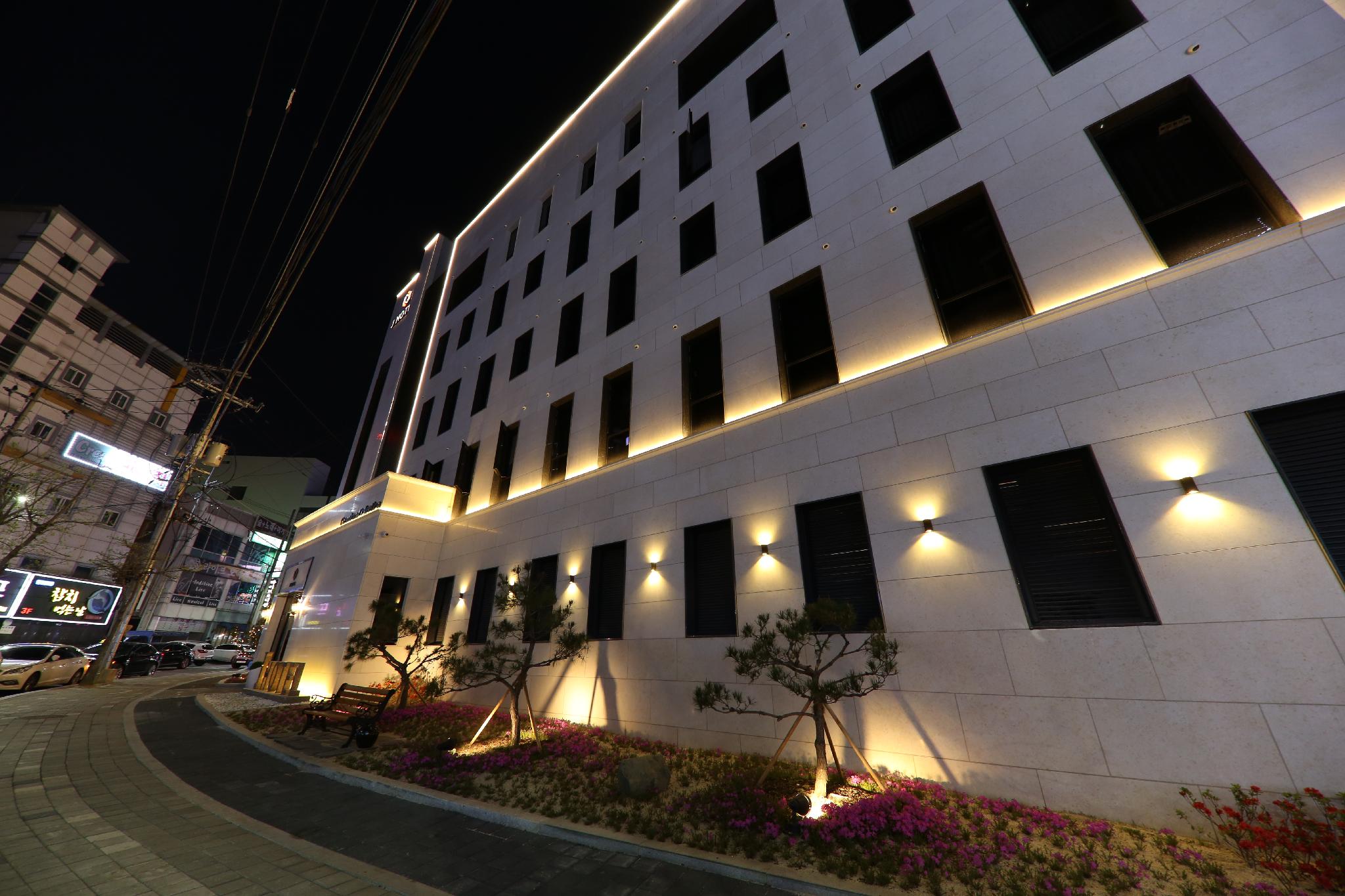 Ngoại cảnh khách sạn