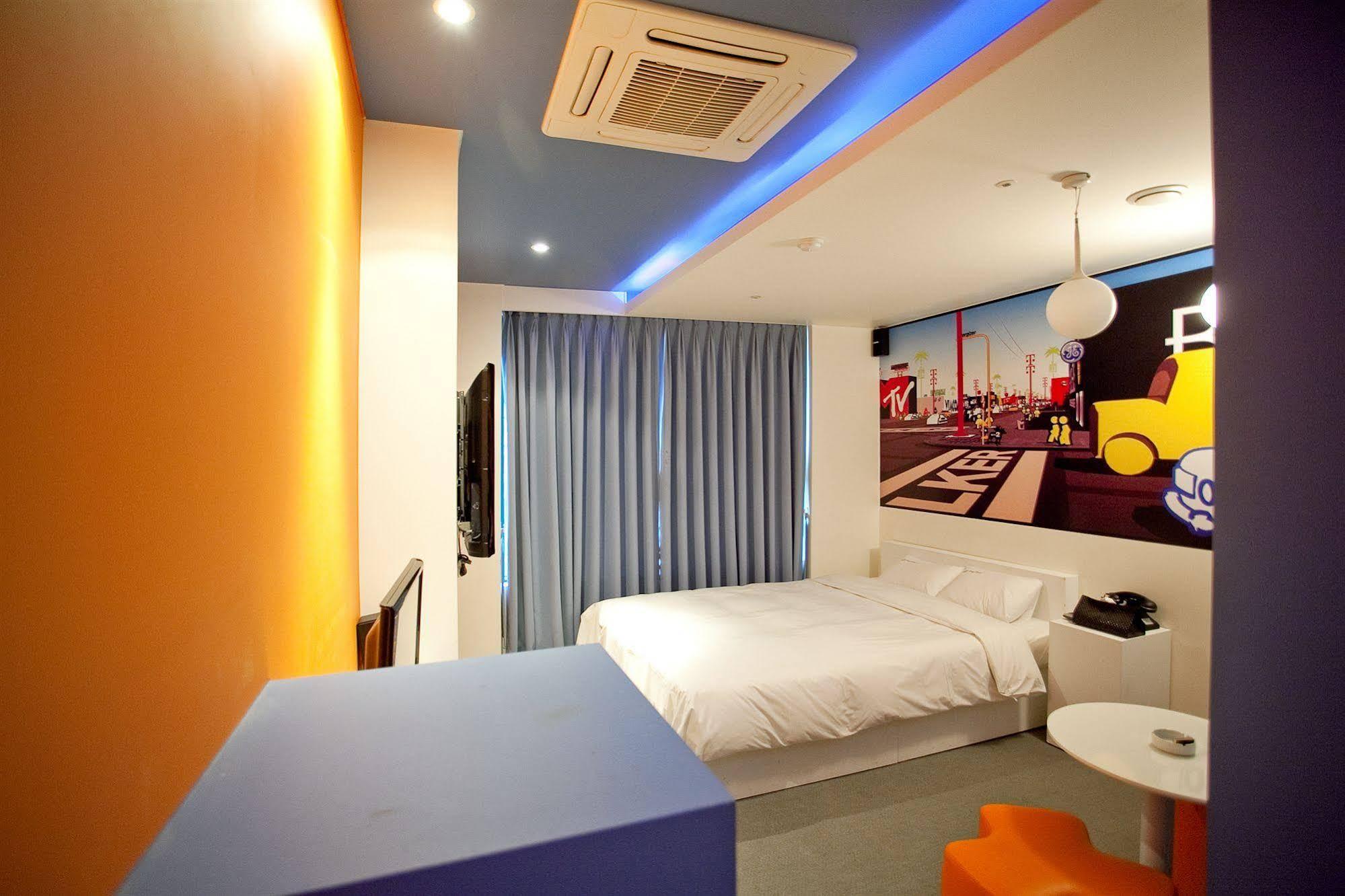 Khu vực xung quanh