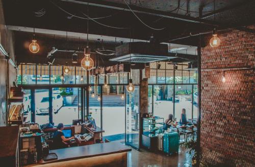 Đồ ăn và thức uống