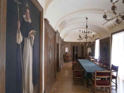 Trung tâm hội nghị