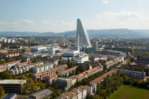 Khu vực xung quanh