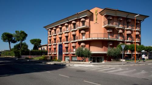 Ngoại cảnh khách sạn